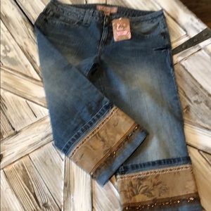 Candies cropped capris